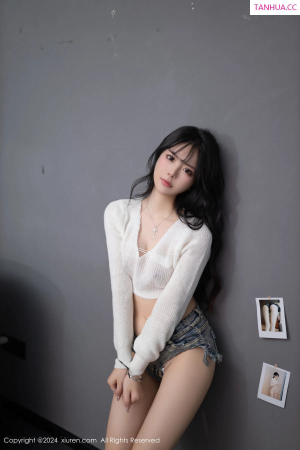   [XiuRen]高清写真图 2024.04.26 No.8458 幼幼 美臀性感第13张图片